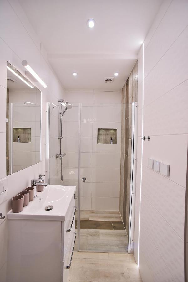 Apartamenty Sjesta River Kudowa-Zdrój Kültér fotó